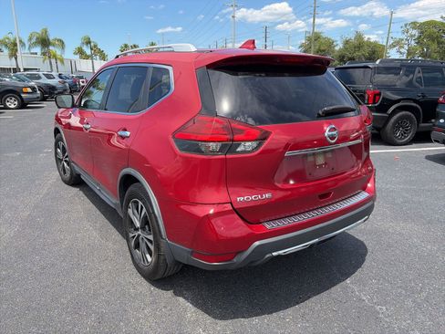 Used 2017 Nissan Rogue SL FWD image 5
