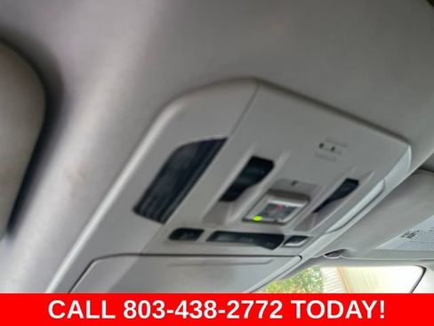Used 2023 Toyota Highlander Limited FWD image 30