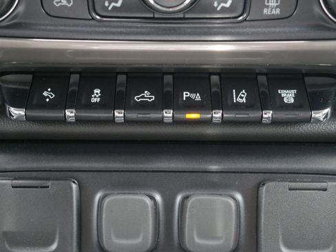 Certified 2019 Chevrolet Silverado 2500 High Country w/ Duramax Plus Package AWD/4WD image 25