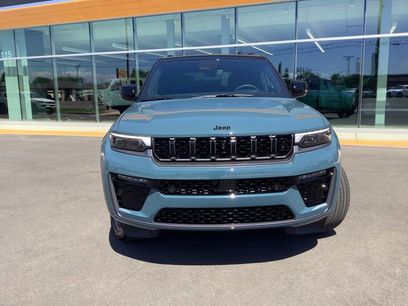 New 2026 Jeep Grand Cherokee Summit w/ Obsidian Package