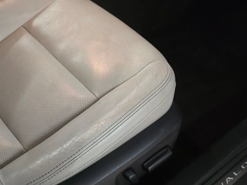 Used 2014 Toyota Avalon Limited FWD image 27