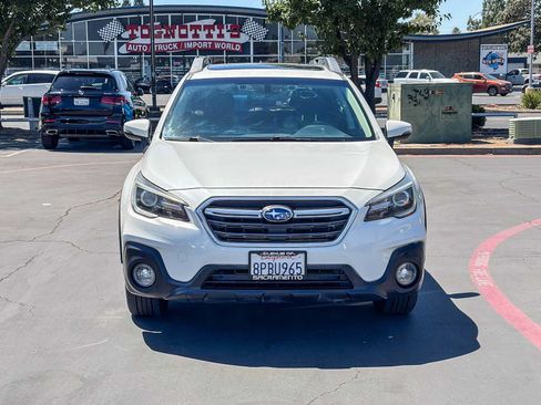 Used 2019 Subaru Outback 3.6R Limited w/ Popular Package #2 AWD/4WD image 6