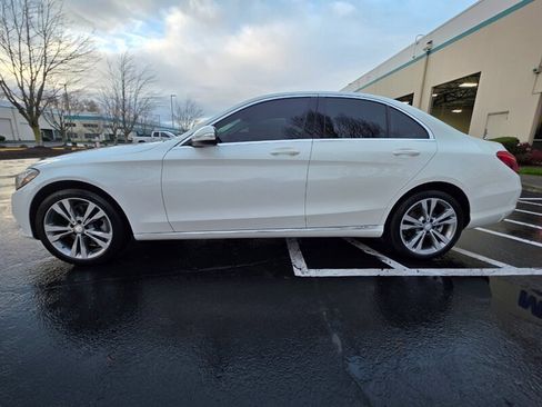 Used 2015 Mercedes-Benz C 300 4MATIC Sedan image 3