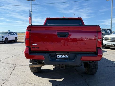 Used 2024 Toyota Tacoma TRD Off-Road image 6