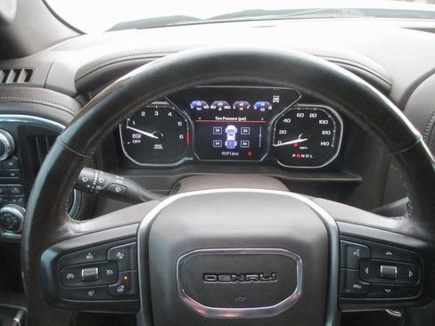 Used 2019 GMC Sierra 1500 Denali w/ Driver Alert Package II image 31