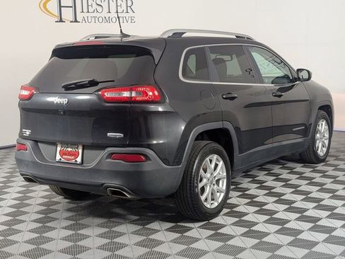 Used 2016 Jeep Cherokee Latitude w/ Comfort & Sound Group image 7