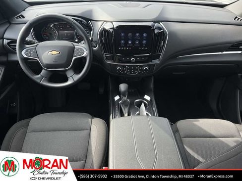 Used 2023 Chevrolet Traverse LT FWD image 15