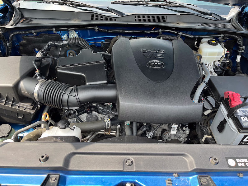 Used 2018 Toyota Tacoma TRD Off-Road AWD/4WD image 30