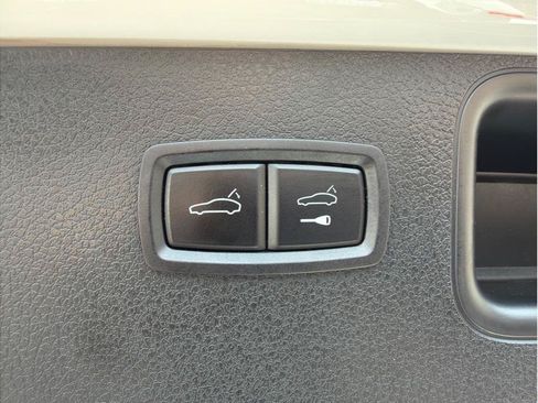 Used 2017 Porsche Macan S AWD/4WD image 8