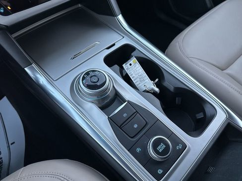 Used 2023 Ford Explorer XLT w/ Equipment Group 202A image 25