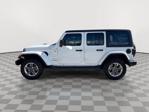 Used 2022 Jeep Wrangler Unlimited Sahara AWD/4WD image 5