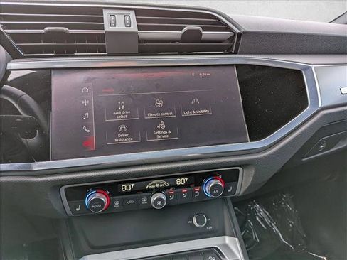 Used 2021 Audi Q3 2.0T Premium w/ 19" Wheel Package image 13