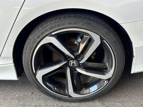 Used 2022 Honda Accord Sport image 11