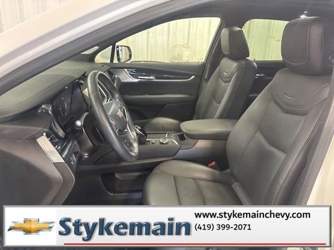 Used 2024 Cadillac XT5 Premium Luxury image 5