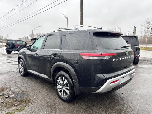 Used 2025 Nissan Pathfinder SL w/ Cargo Package image 4