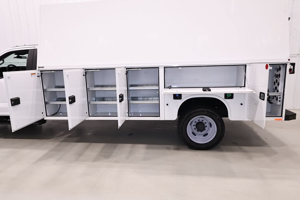 New 2026 Ford F550 4x4 Regular Cab Super Duty image 7
