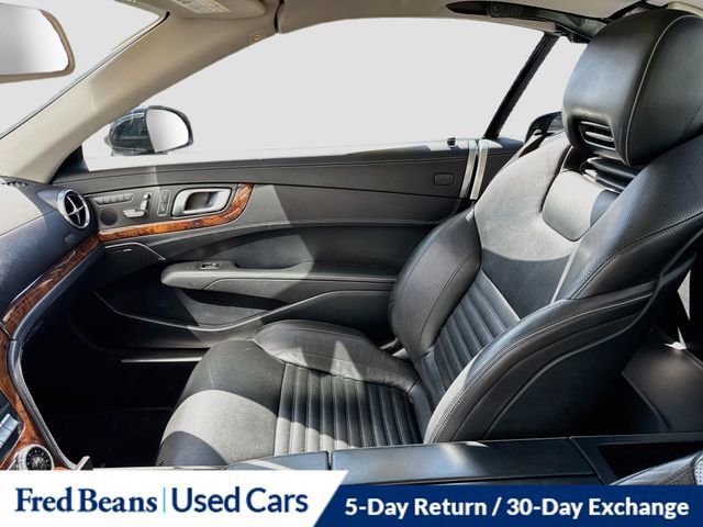 Used 2014 Mercedes-Benz SL 550 image 31