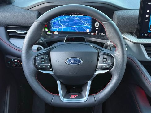 Used 2025 Ford Explorer ST AWD/4WD image 29