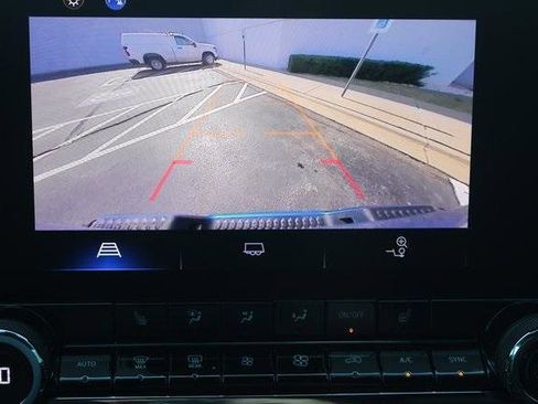 Used 2023 Chevrolet Colorado LT w/ LT Convenience Package III image 19