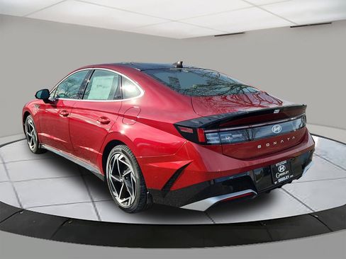 New 2025 Hyundai Sonata SEL image 3