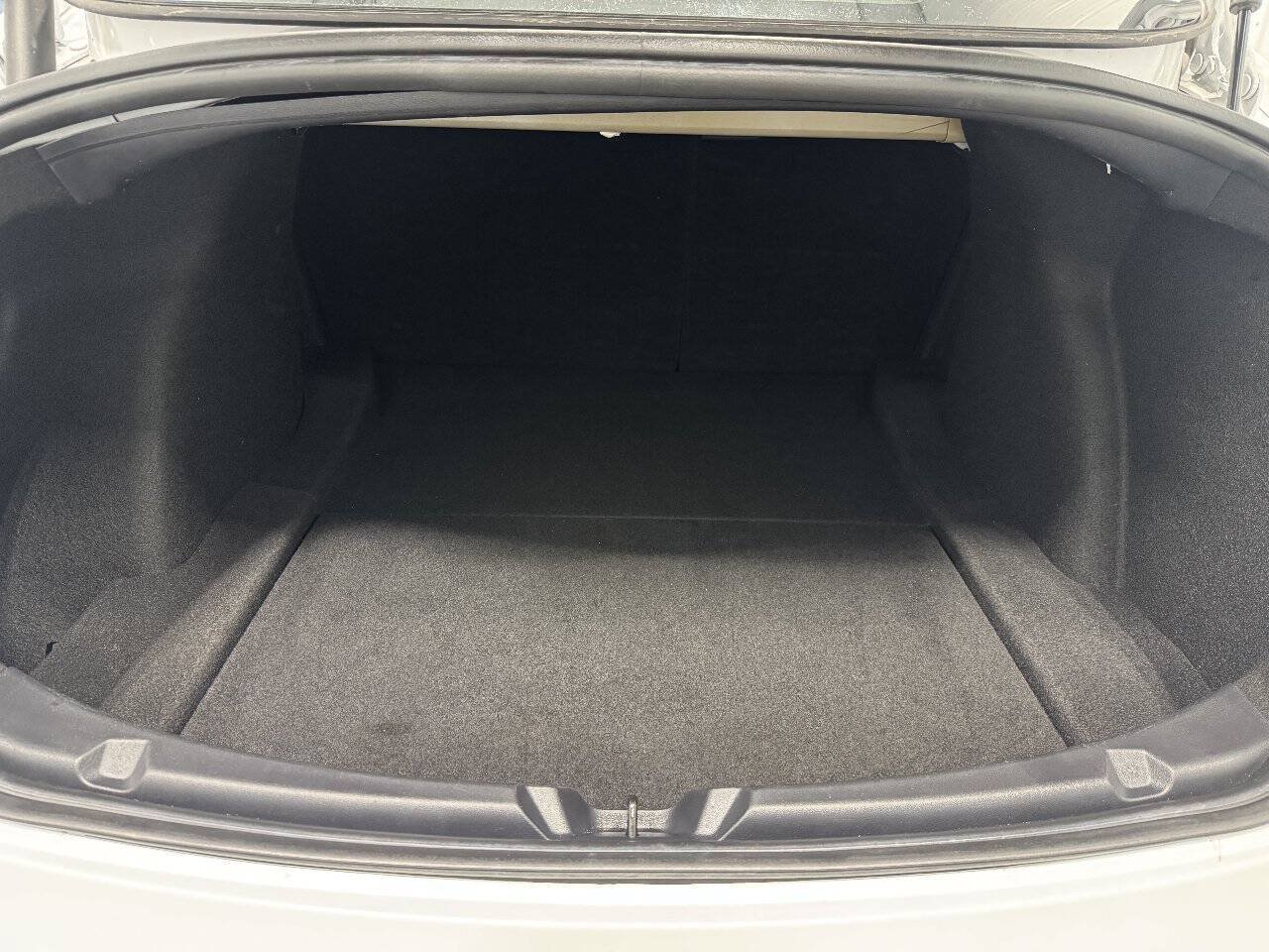 Used 2021 Tesla Model 3 Standard Range RWD image 12