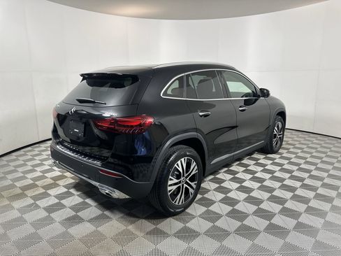 New 2025 Mercedes-Benz GLA 250 4MATIC image 8