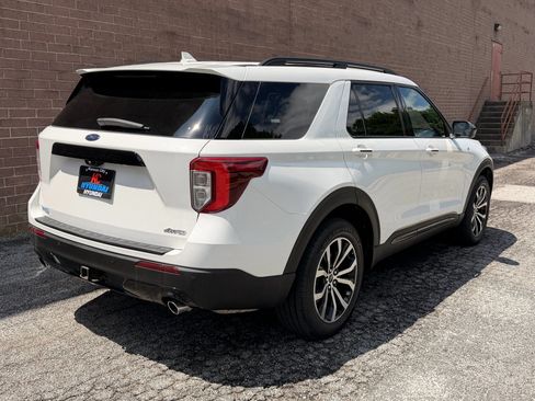 Used 2023 Ford Explorer ST-Line w/ Class IV Trailer Tow Package AWD/4WD image 5