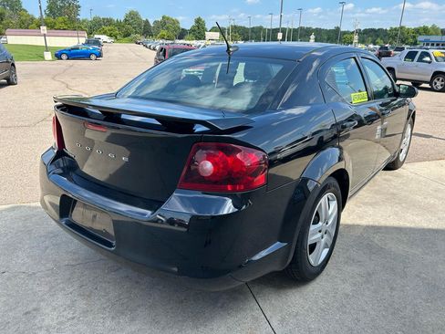 Used 2014 Dodge Avenger SE w/ Blacktop Package FWD image 5