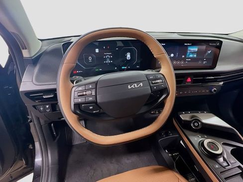 New 2025 Kia EV6 Wind image 11