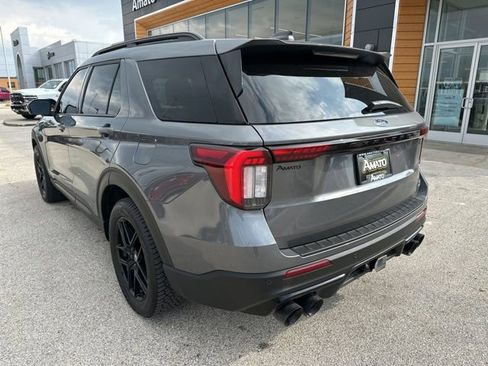 Used 2025 Ford Explorer ST AWD/4WD image 9