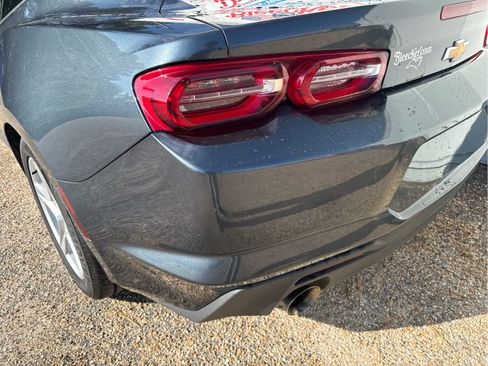 Used 2023 Chevrolet Camaro LT RWD image 17
