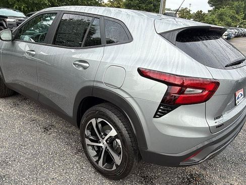 New 2026 Chevrolet Trax RS w/ Sunroof Package FWD image 11