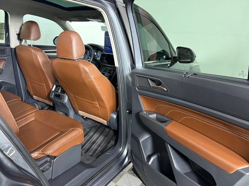 Used 2023 Volkswagen Atlas SE w/ Panoramic Sunroof Package AWD/4WD image 37