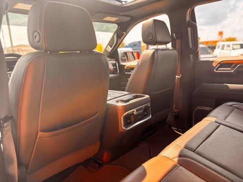 Used 2022 GMC Sierra 1500 Denali w/ Technology Package image 12