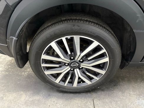 Used 2023 Nissan Kicks SR w/ SR Premium Package image 20