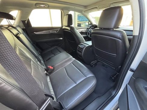 Used 2019 Cadillac XT5 Premium Luxury image 38
