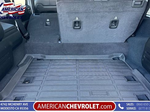 Used 2024 Jeep Wrangler Unlimited Sahara AWD/4WD image 19