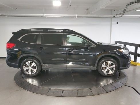 Used 2019 Subaru Ascent Premium image 9