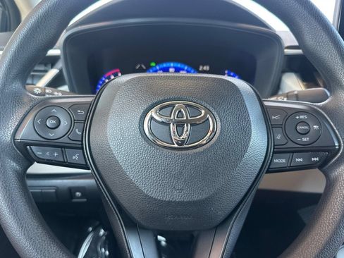 Certified 2022 Toyota Corolla LE FWD image 25