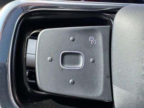 Certified 2025 Lincoln Nautilus Reserve image 18