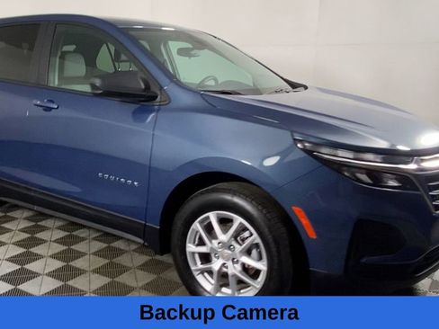 Used 2024 Chevrolet Equinox LS w/ LS Convenience Package image 5