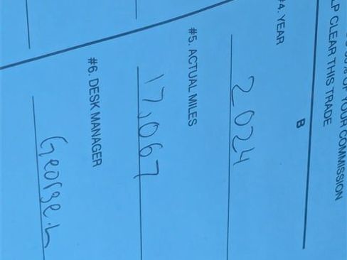 Used 2024 Cadillac XT4 Premium Luxury image 11