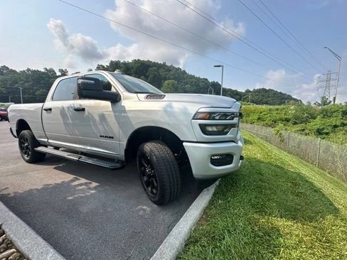 Used 2026 RAM 2500 Big Horn AWD/4WD image 11