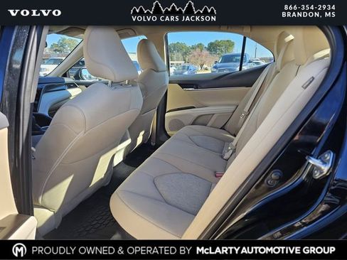 Used 2022 Toyota Camry LE w/ Cold Weather Package image 16