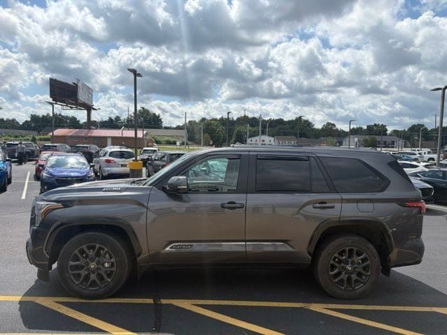 Certified 2025 Toyota Sequoia Platinum AWD/4WD image 3