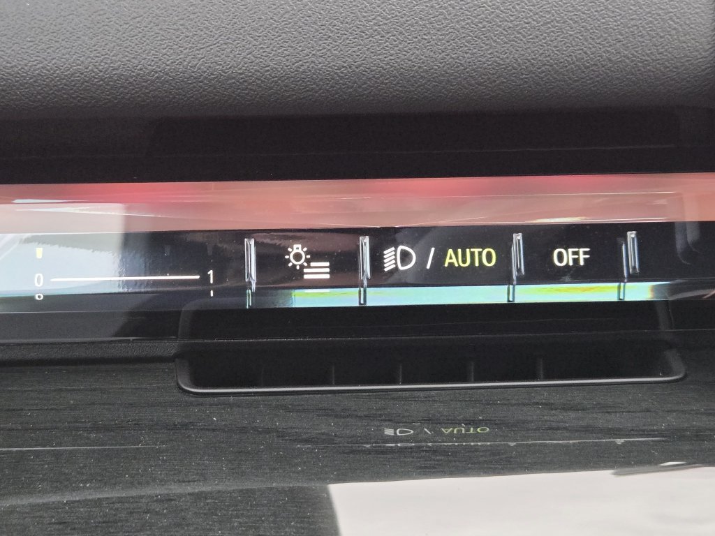 Certified 2026 BMW 530i xDrive AWD/4WD image 25