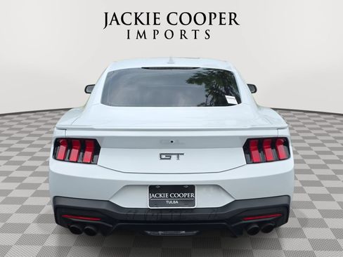 Used 2025 Ford Mustang GT Premium RWD image 6