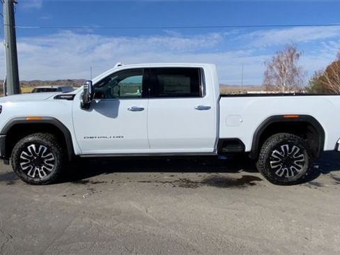 New 2026 GMC Sierra 3500 Denali Ultimate image 5