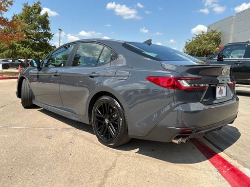 Used 2026 Toyota Camry SE FWD image 8