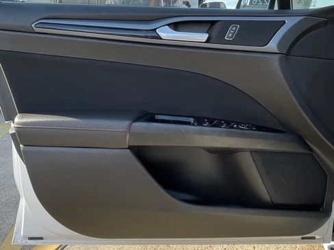 Used 2014 Ford Fusion SE w/ Equipment Group 201A image 33